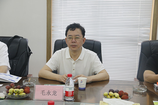 中電工程集團(tuán)西南電力設(shè)計(jì)院總經(jīng)理毛永龍發(fā)表講話