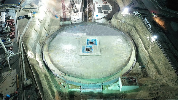 04、3#歐羅倉基礎底板順利澆筑完成.JPG