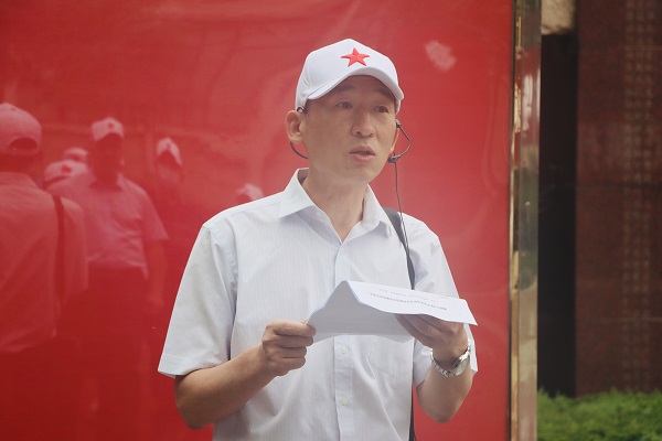 2、集團公司黨委副書記、機關(guān)黨委書記陳百斌對黨員干部提出要求.jpg 2、集團公司黨委副書記、機關(guān)黨委書記陳百斌對黨員干部提出要求.jpg