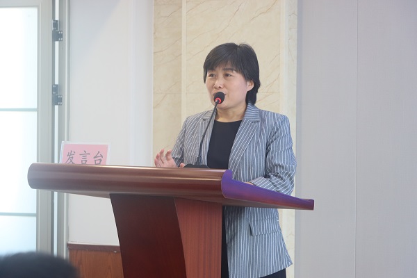 2、集團(tuán)公司副總工程師董新紅講話.jpg 2、集團(tuán)公司副總工程師董新紅講話.jpg